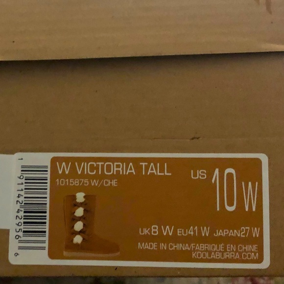 Boots - Picture 2 of 4